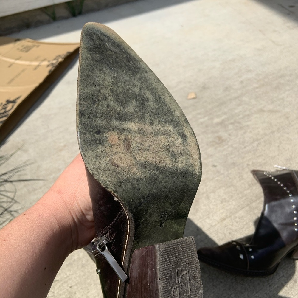 Boots - Picture 4 of 5